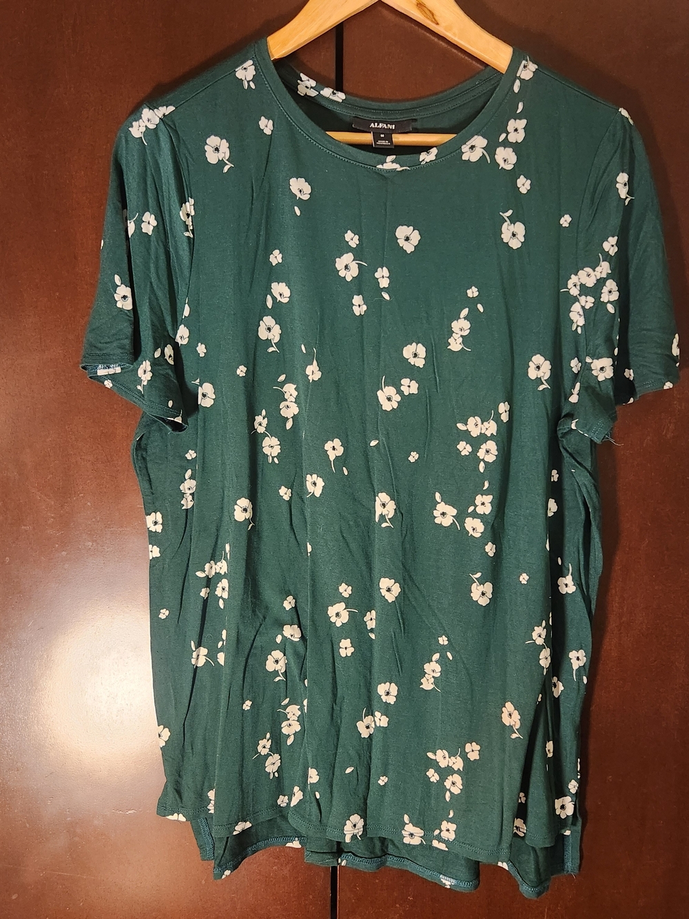 Alfani Dark Green Short Sleeve Floral Tee Women Size Medium